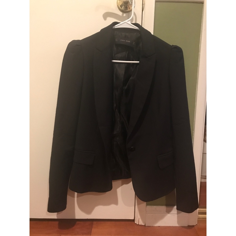 Zara single button blazer with shoulder detail